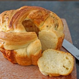 Braided Cheesy Brioche with Thyme